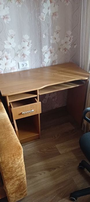 Стол компьютерный+ кресло