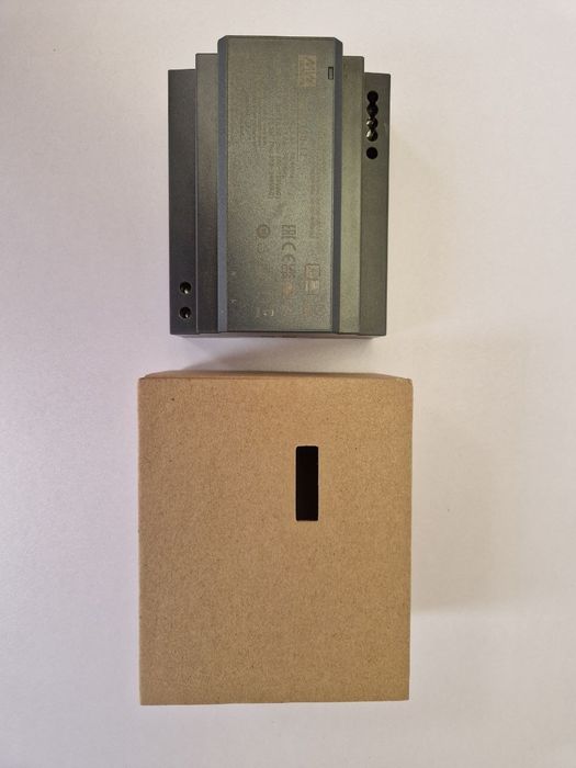 Блок питания Mean Well на DIN-рейку DC 12V 136W 11,3А