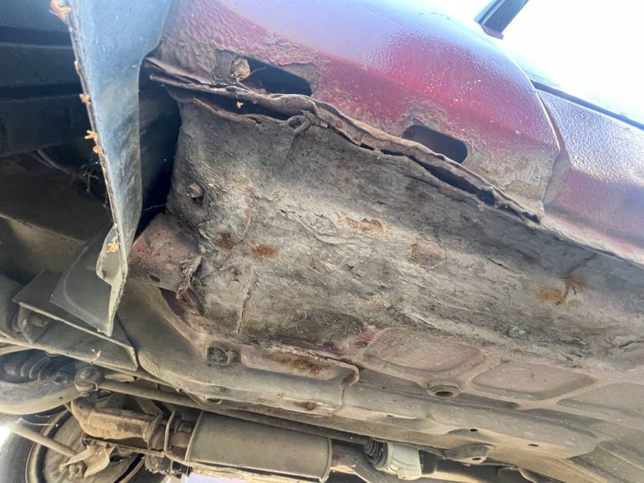 Таврия 2004 год.