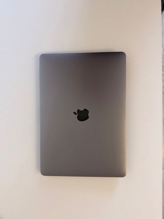 Apple MacBook Pro 2017 | 13.3" | 2,3 GHz | 16 GB | 256 GB SSD | cinzento espacial | US | Bom