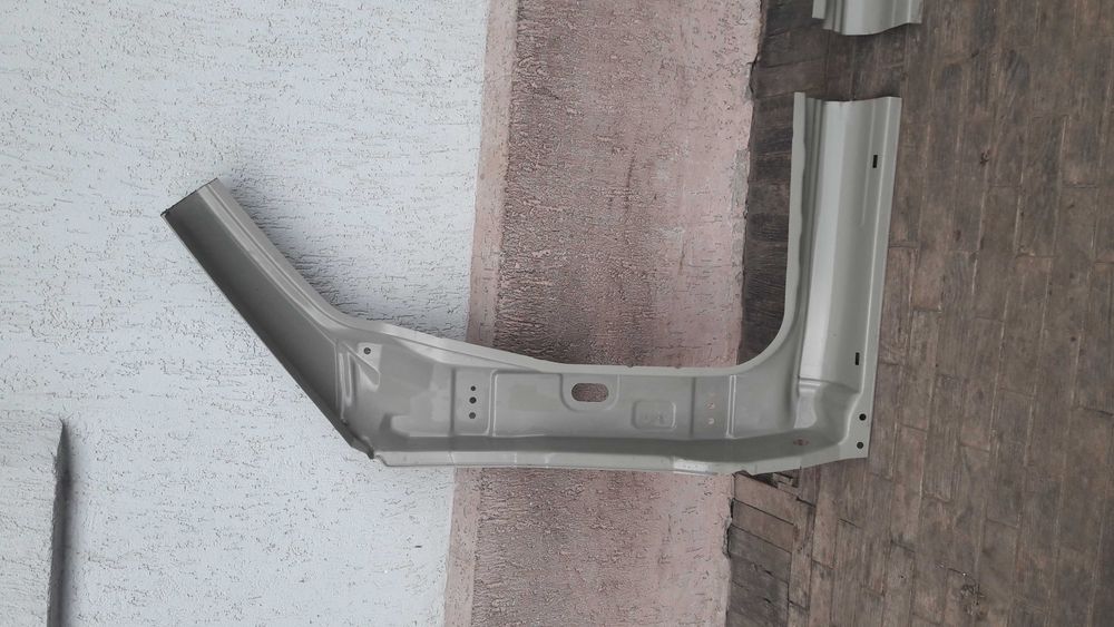 MITSUBISHI Pajero Sport 2010 центальная стойка и передний порог правая