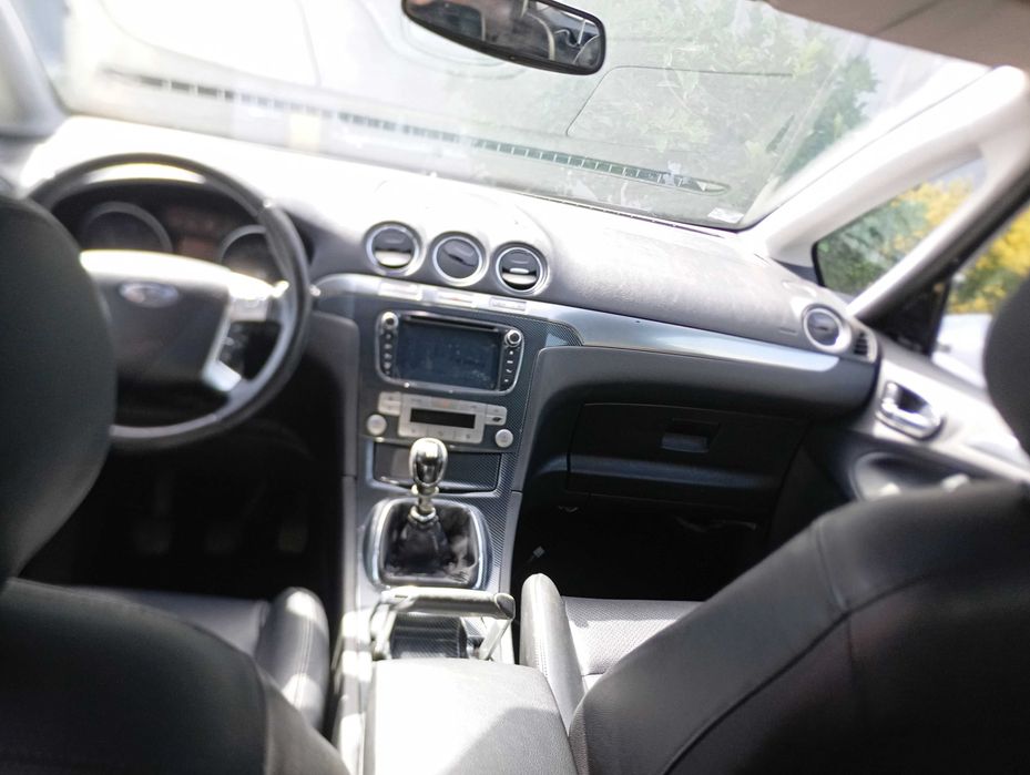 Ford S-Max — fotografia 4