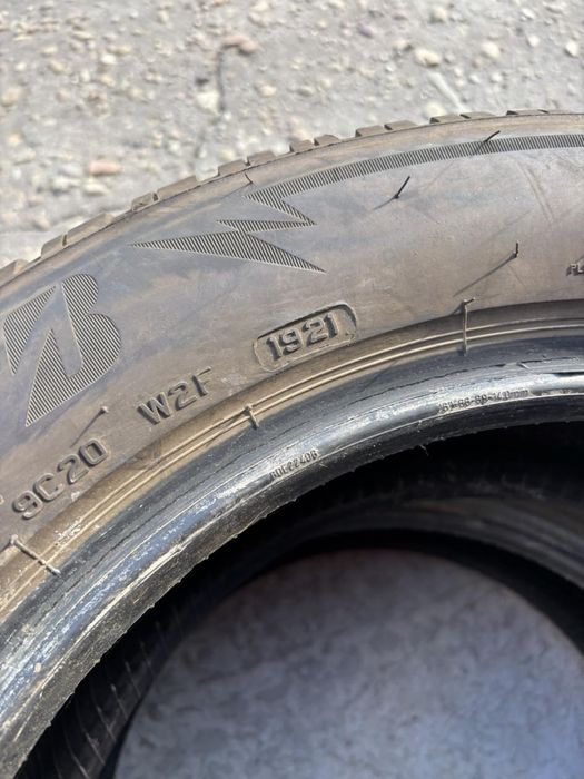 Шини  205/60 R16 Bridgestone зима 2022/21 рік 7,3/7 мм