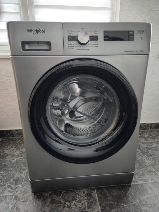 Пральна машина Whirlpool 9кг FreshCare+