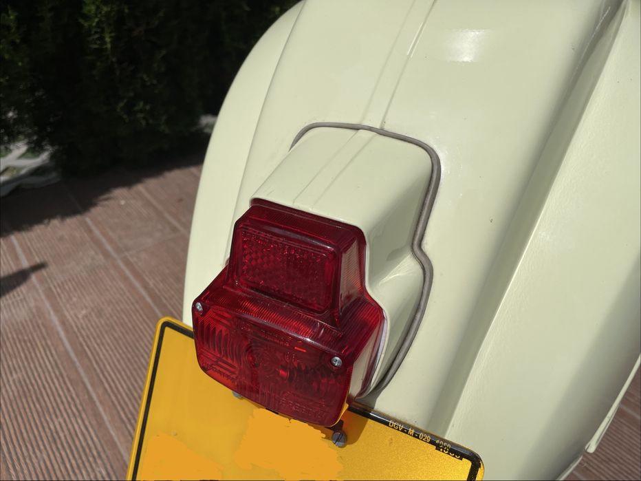 Vespa 50s  de 1972 restaurada