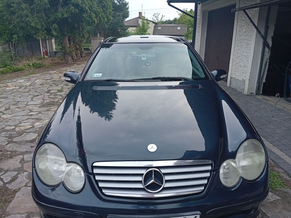 Mercedes C klasa 230 automat  benzyna gas