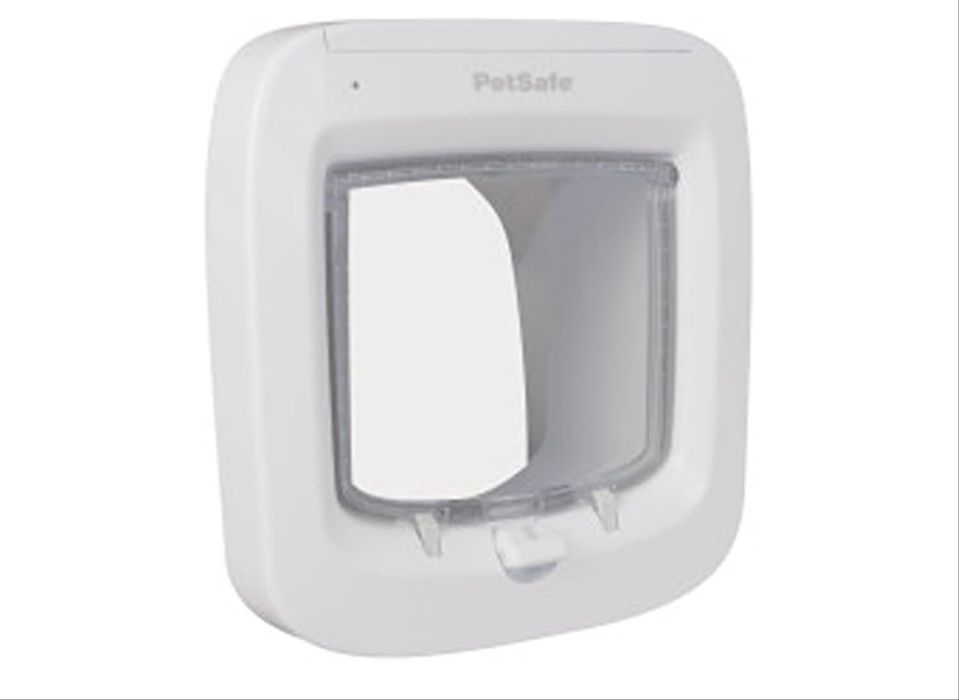 Розумні дверцята PetSafe з мікрочипом — персональний «фільтр-контроль» для вашого кота!