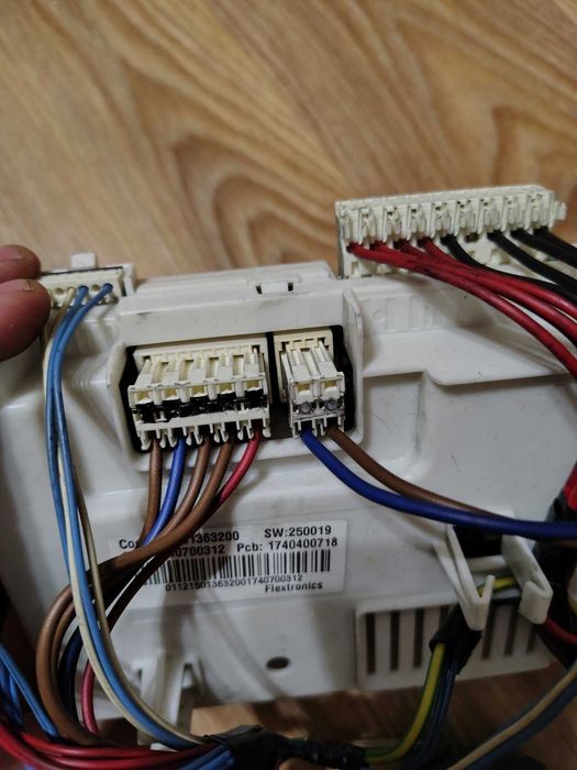 Модуль управління пральної машини Indesit 
IWUC 40851 UA.