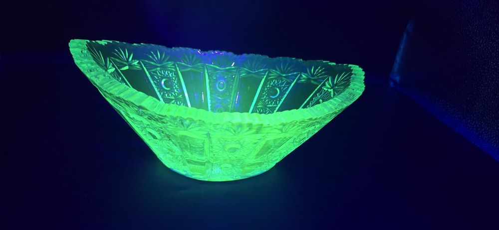 Uran szkło uranowe zdobione turkusowe