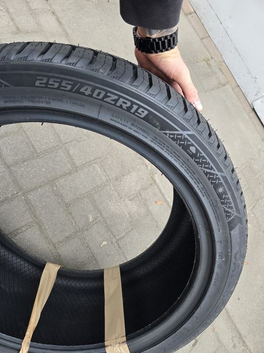 Opony Wielosezonowe 19' 255/40 Windforce Catchfors A/S II NOWE OKAZJA!