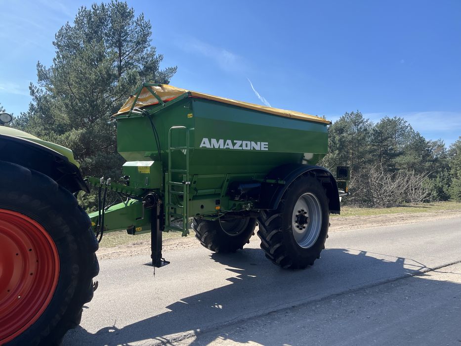 Rozsiewacz Amazone ZG-B 8200
