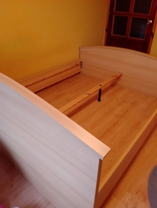 Łóżko małżeńskie na materac 160x200