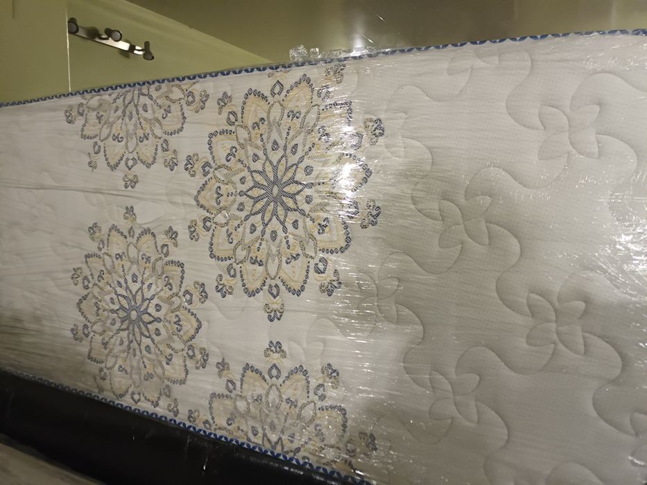 Матрас новый 2 шт