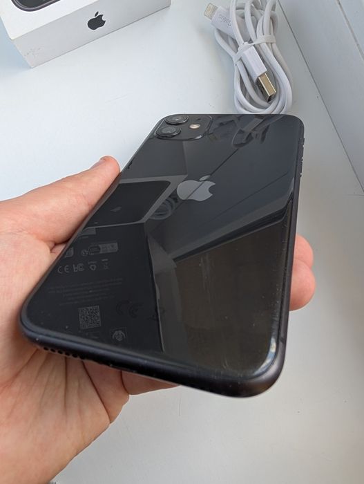 iPhone 11 128GB, хороший стан, повністю робочий
