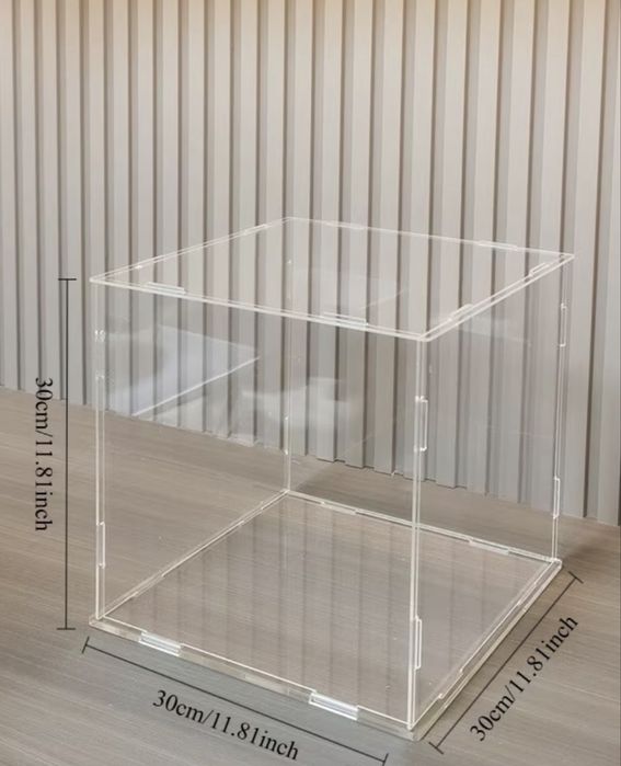 Акриловий бокс/куб пази з чорним дном в наявності та під замовлення