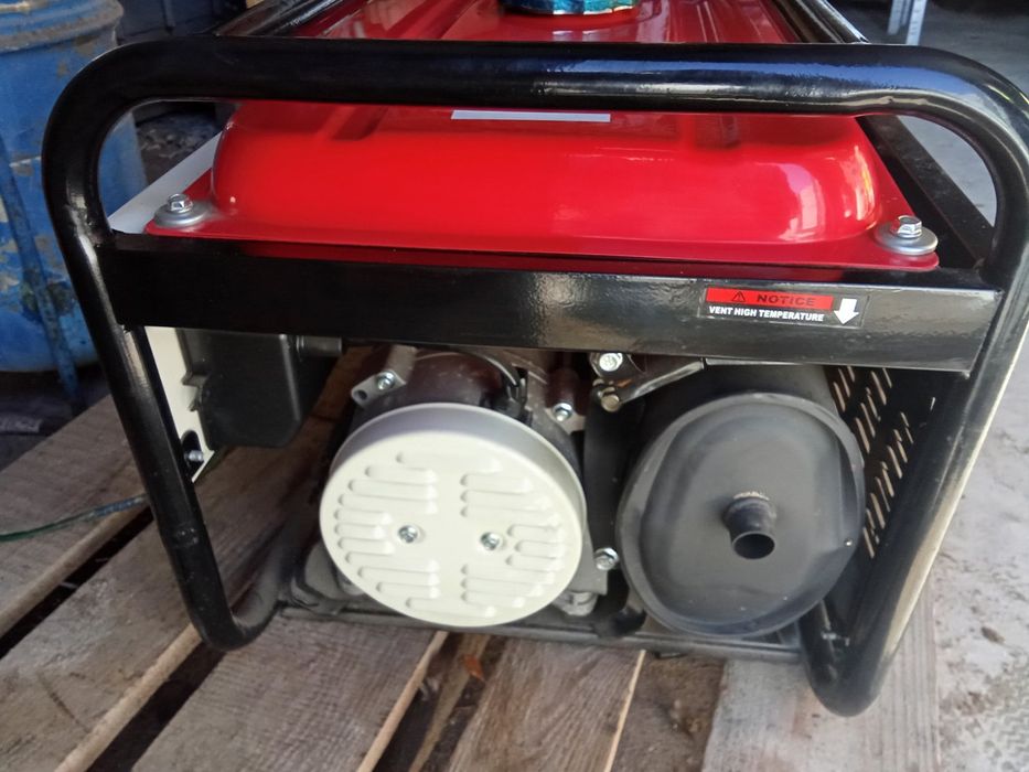 Генератор бензиновий 3,0 кВт