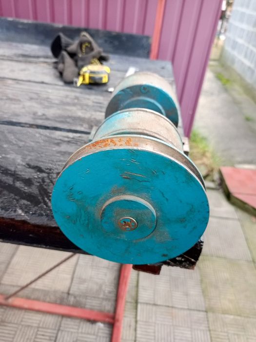 Вал із корпусами