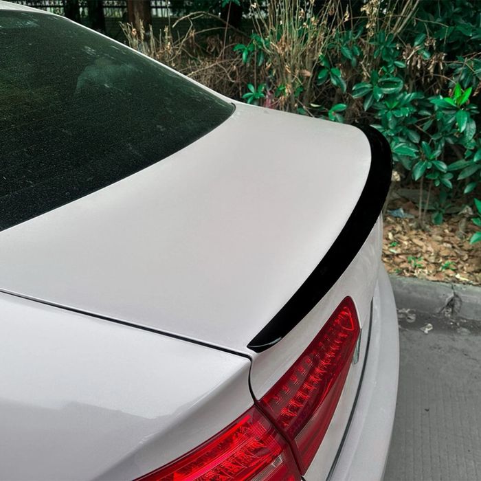 Спойлер багажника Audi A4 B8 2009-2015 сабля S3 S-line черный глянец