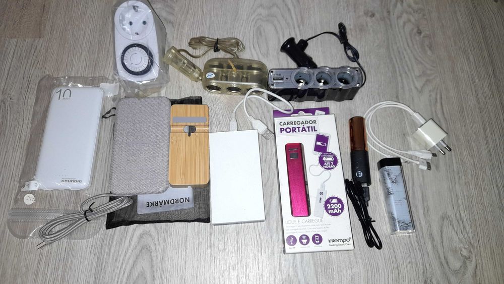 Vários cabos USB + Carregadores