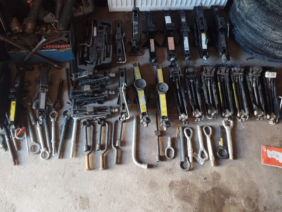 Продам Домкрати. Різних машин..ф