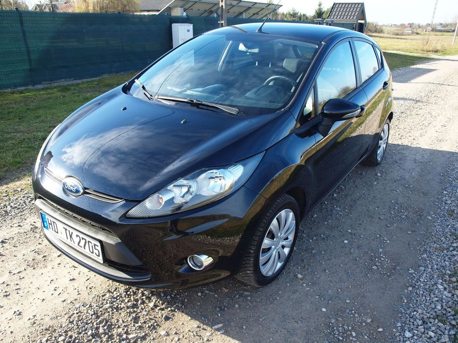 Ford Fiesta Ford Fiesta MK7 2012 rok 1.25 B. 82KM Z Niemiec  zarejestrowany w PL.