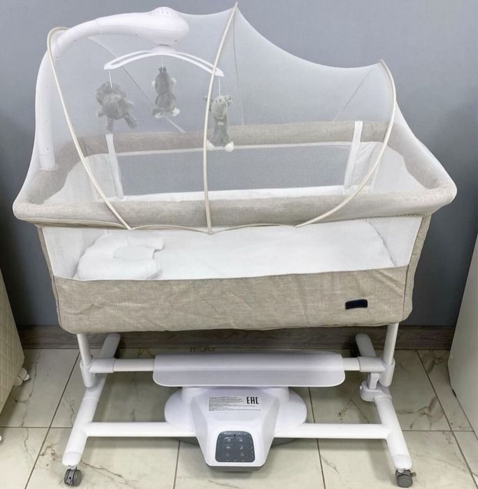 Дитяче ліжечко 3 в 1 Carrello Bloom для новонароджених.