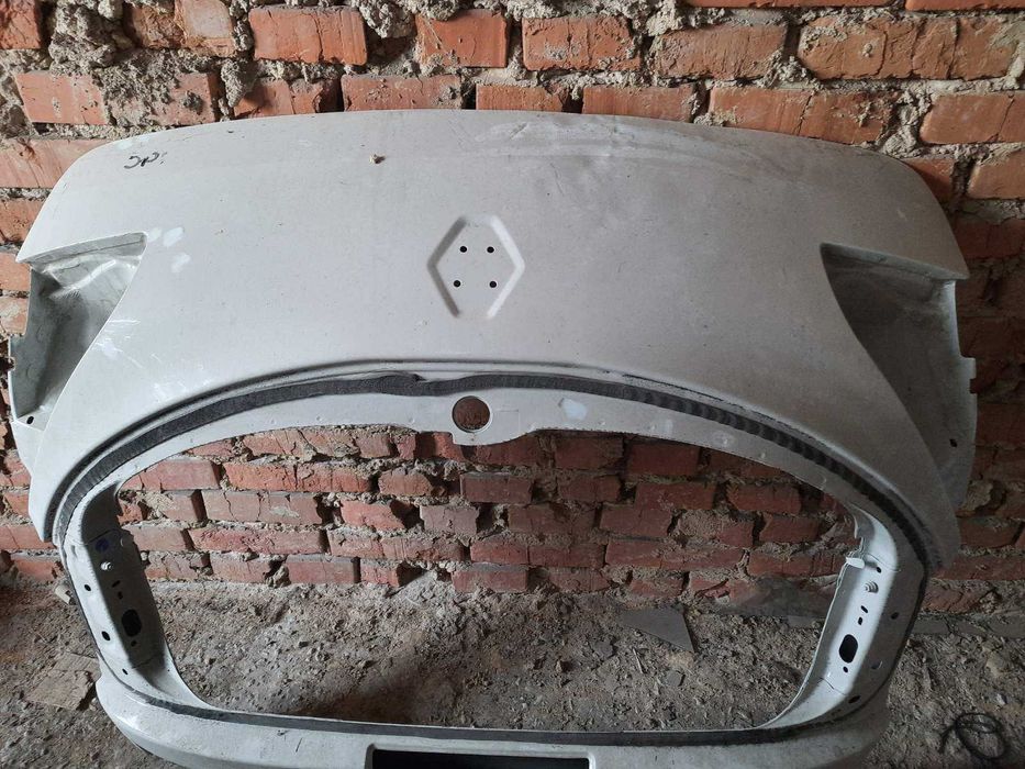 Ляда багажника Renault Megane хетчбек