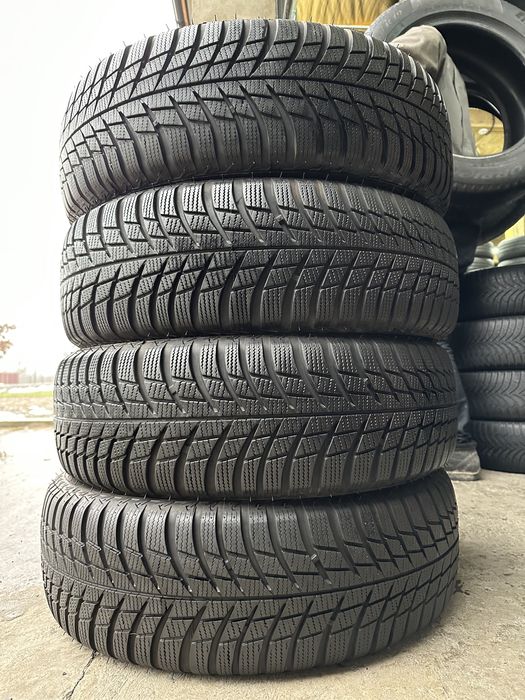 215/65/17 Bridgestone Blizzak Lm001