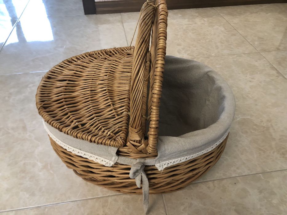 Продам плетёную корзинку