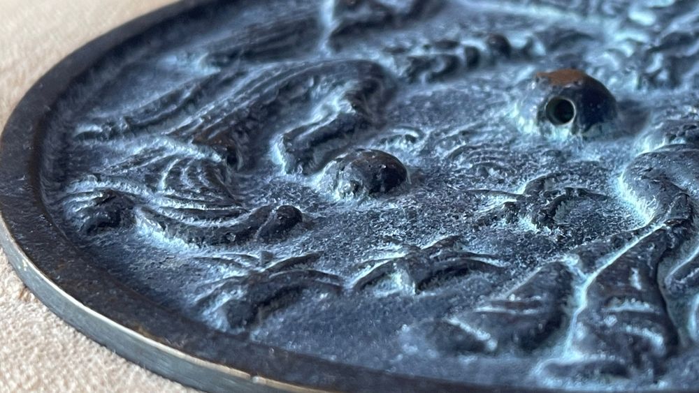 Espelho de bronze chinês antigo com relevo figurativo, estilo da dinastia Han #11