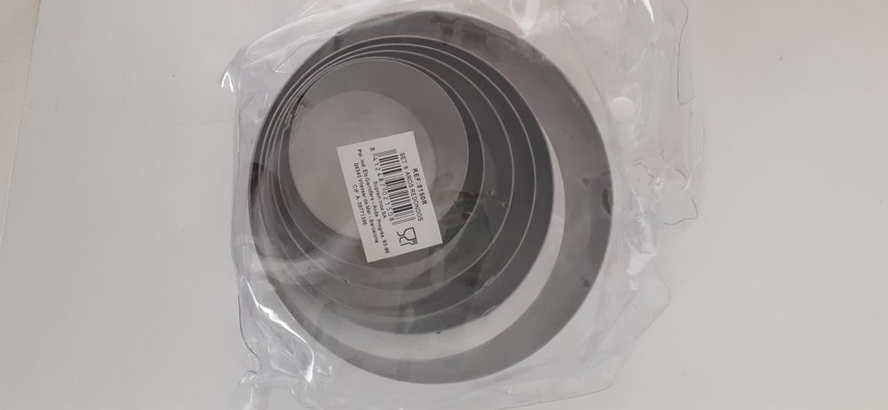 6 moldes redondos em inox