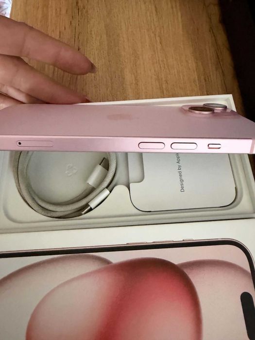 iPhone 15  128GB