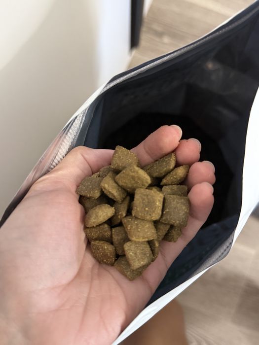 Продам корм для собак
