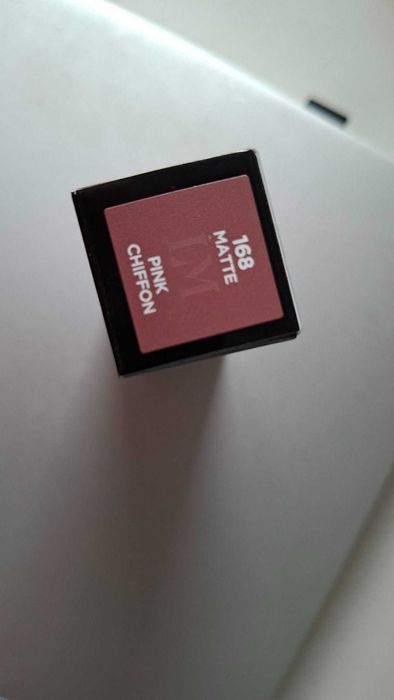 Szminka Laura Mercier Caviar Smoothing Matte Lipstick w odcieniu Pink Chiffon (168)