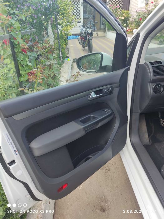 Продам машину Volksvagen Touran