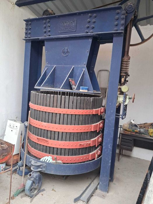 Prensa hidráulica para fazer vinho