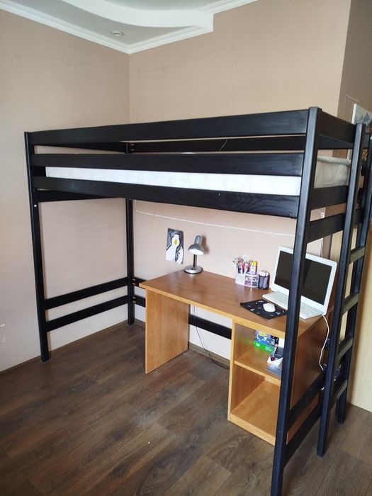 Детская двухярусная кровать с матрасом в идеальном состоянии