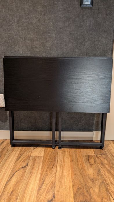Mesa de computador dobrável