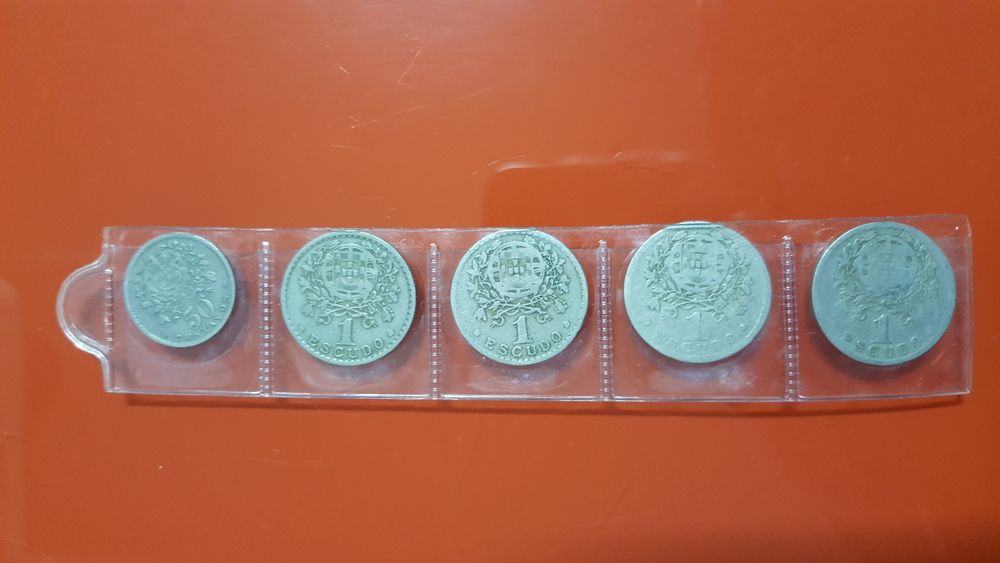 9 Moedas de 1 escudo antigas em bom estado