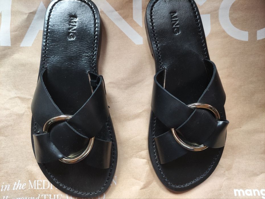 Klapki skórzane Mango