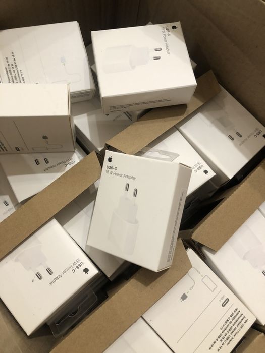 Зарядка USB-C 20 ват на айфон  Блок быстрой зарядки 13pro 14 15 16 11