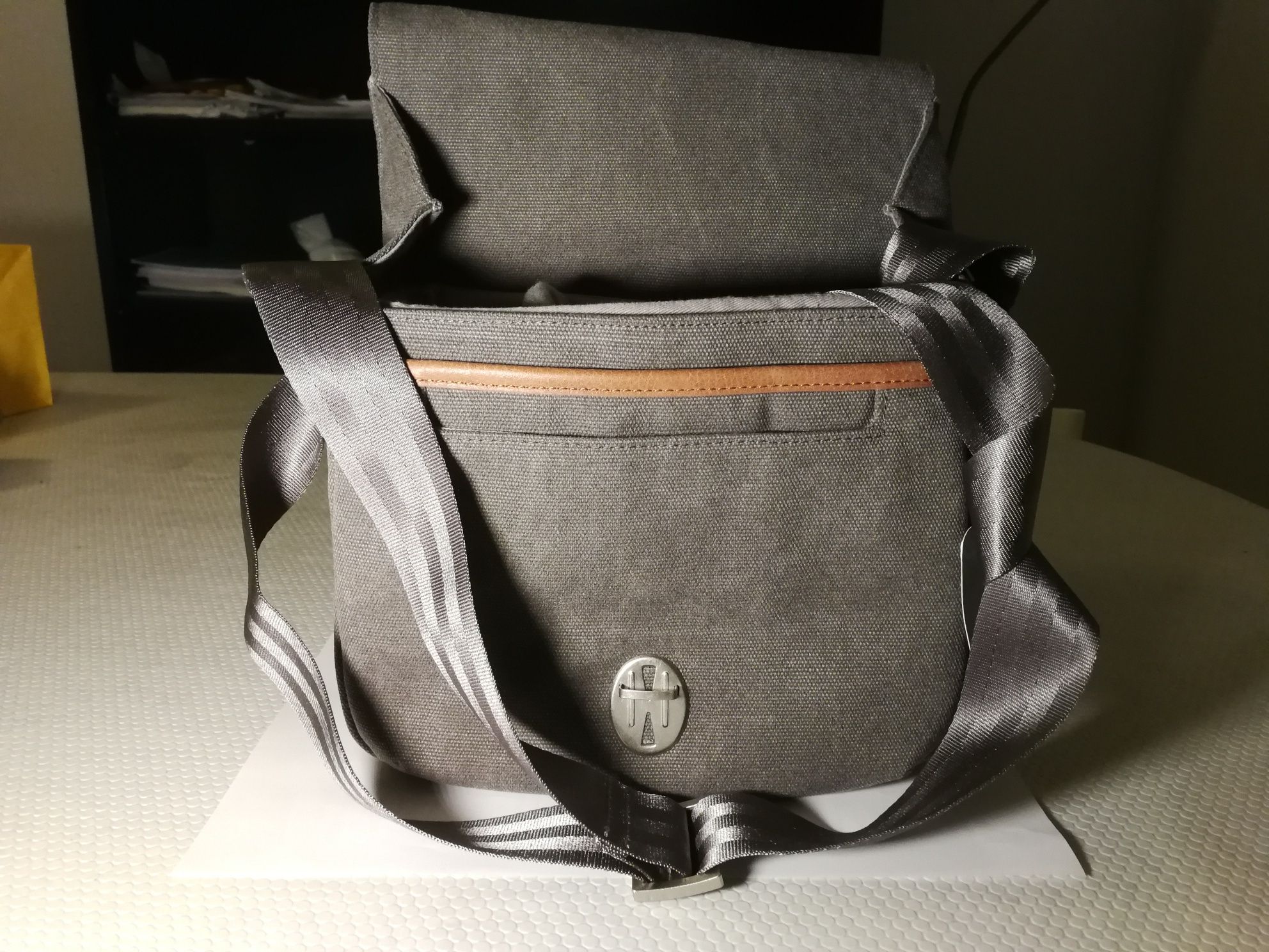 Mala Olympus OM D Messenger Bag Mini NOVO Evora Sao Mamede Se Sao Pedro E Santo Antao OLX.pt
