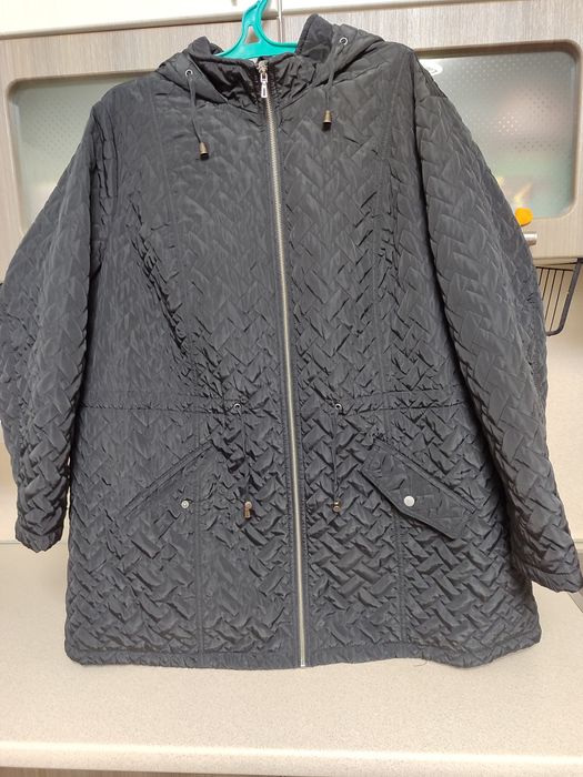 Куртка жіноча в ідеальному стані
