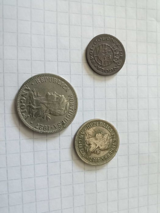 Lote de 10 moedas de Angola (ex-colónia, de 1927 a 1974)