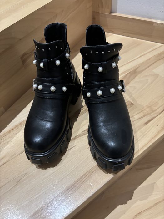 Buty damskie trapery