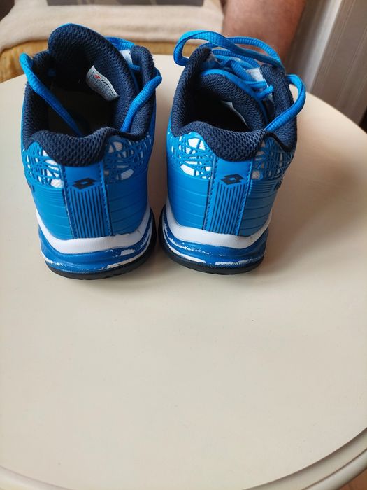 Кроссовки lotto.