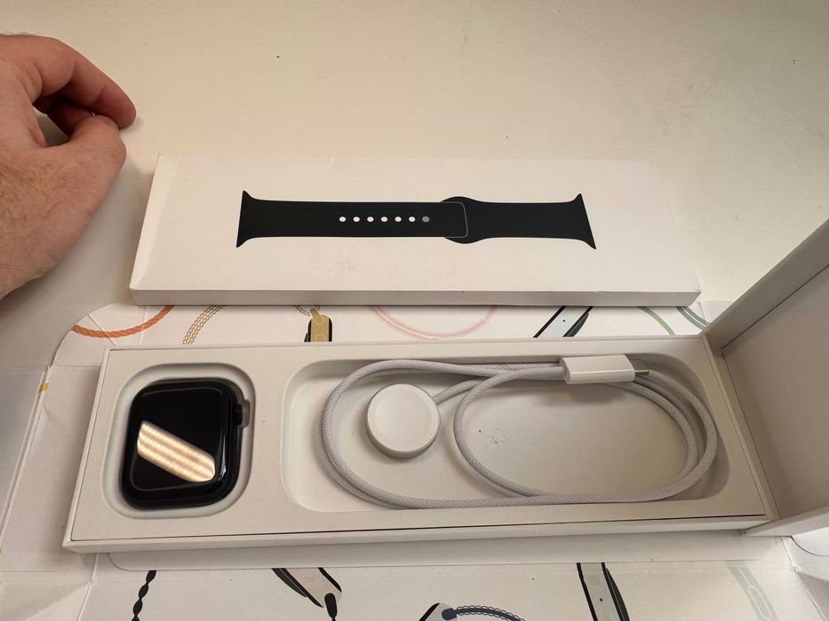 Apple Watch Series 9 LTE 41mm Midnight / Midnight SB - S/M MRHR3