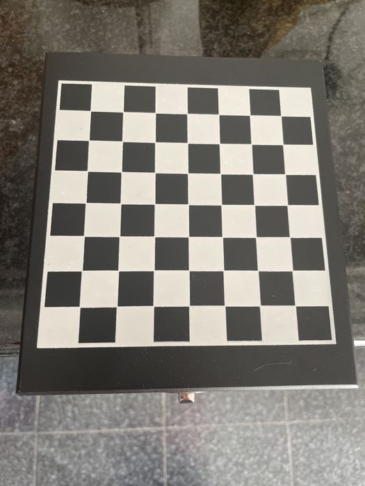 Wine Accessory Box with Checkered Pattern64564183721217120