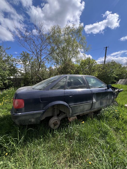 Машина Audi 80 b4 . Машина на ходу