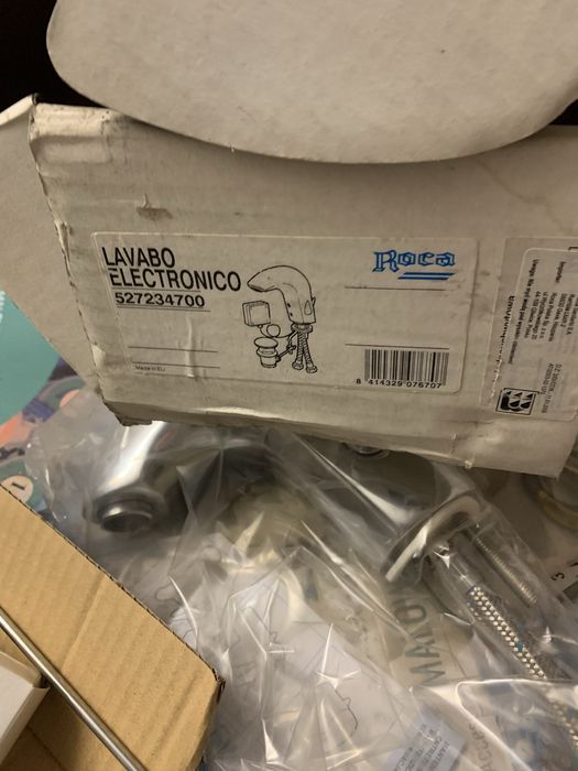 Bateria umywalkowa elekrtoniczna Roca